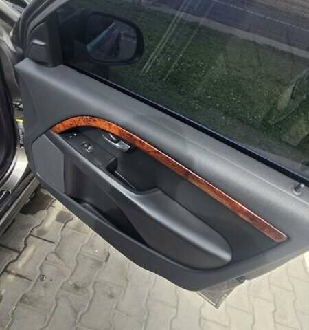 Серый Вольво С80, объемом двигателя 2.5 л и пробегом 374 тыс. км за 9500 $, фото 6 на Automoto.ua