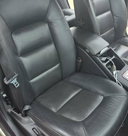 Серый Вольво С80, объемом двигателя 2.5 л и пробегом 374 тыс. км за 9500 $, фото 3 на Automoto.ua