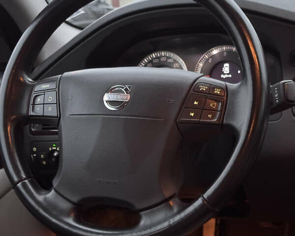 Серый Вольво С80, объемом двигателя 2 л и пробегом 307 тыс. км за 8500 $, фото 58 на Automoto.ua