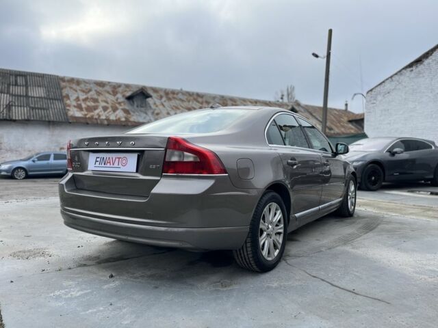 Сірий Вольво S80, об'ємом двигуна 2.5 л та пробігом 207 тис. км за 9700 $, фото 4 на Automoto.ua