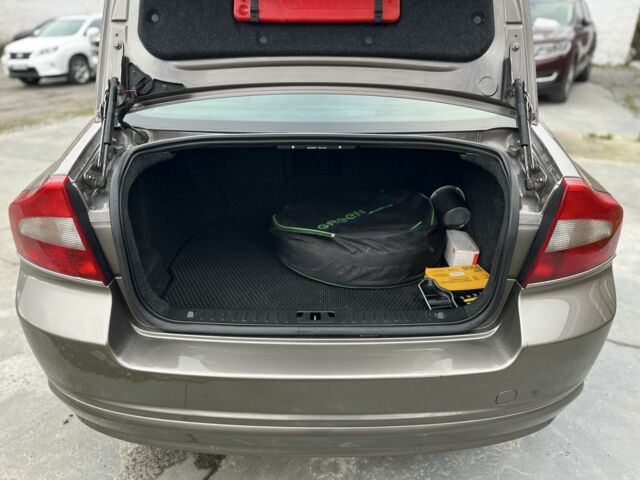 Сірий Вольво S80, об'ємом двигуна 2.5 л та пробігом 207 тис. км за 9700 $, фото 8 на Automoto.ua