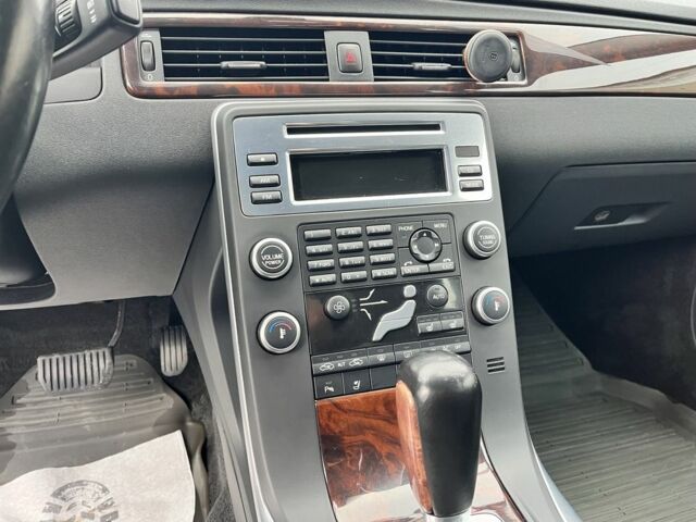 Сірий Вольво S80, об'ємом двигуна 2.5 л та пробігом 207 тис. км за 9700 $, фото 15 на Automoto.ua