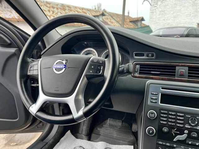 Сірий Вольво S80, об'ємом двигуна 2.5 л та пробігом 207 тис. км за 9700 $, фото 16 на Automoto.ua