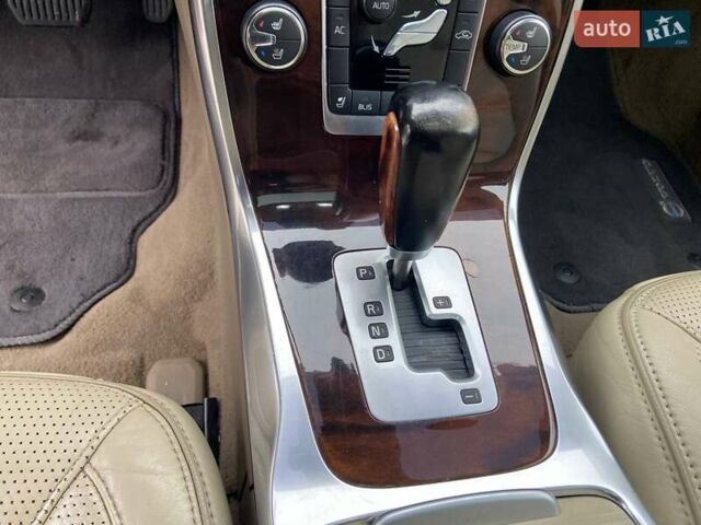 Серый Вольво С80, объемом двигателя 2.95 л и пробегом 150 тыс. км за 13000 $, фото 31 на Automoto.ua