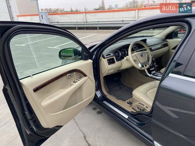 Серый Вольво С80, объемом двигателя 2.95 л и пробегом 150 тыс. км за 13000 $, фото 16 на Automoto.ua