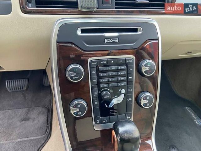 Серый Вольво С80, объемом двигателя 2.95 л и пробегом 150 тыс. км за 13000 $, фото 30 на Automoto.ua