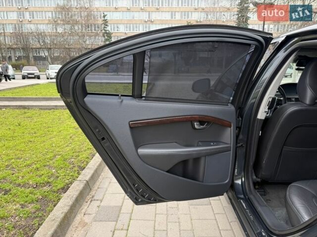 Серый Вольво С80, объемом двигателя 2.4 л и пробегом 107 тыс. км за 17000 $, фото 26 на Automoto.ua