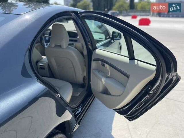 Вольво С80 2014 в Киеве на Automoto.ua Серый Вольво С80, объемом двигателя 2.4 л и пробегом 199 тыс. км за 16461 $, фото 13 на Automoto.ua