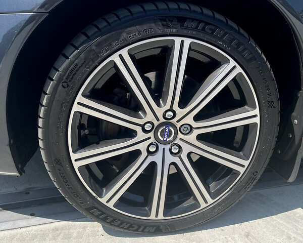 Вольво С80 2014 в Киеве на Automoto.ua Серый Вольво С80, объемом двигателя 2.4 л и пробегом 199 тыс. км за 16461 $, фото 50 на Automoto.ua