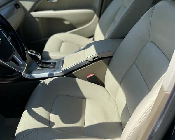 Вольво С80 2014 в Киеве на Automoto.ua Серый Вольво С80, объемом двигателя 2.4 л и пробегом 199 тыс. км за 16461 $, фото 17 на Automoto.ua