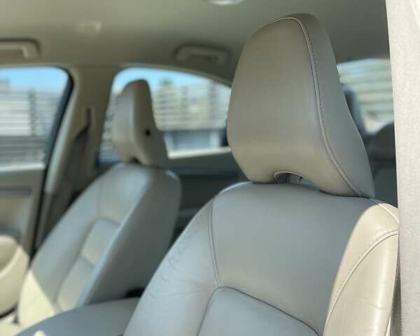 Вольво С80 2014 в Киеве на Automoto.ua Серый Вольво С80, объемом двигателя 2.4 л и пробегом 199 тыс. км за 16461 $, фото 18 на Automoto.ua