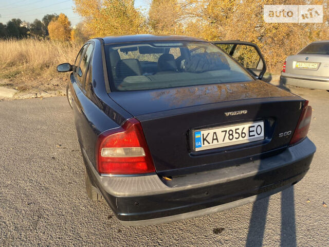 Синий Вольво С80, объемом двигателя 2.8 л и пробегом 430 тыс. км за 3700 $, фото 3 на Automoto.ua