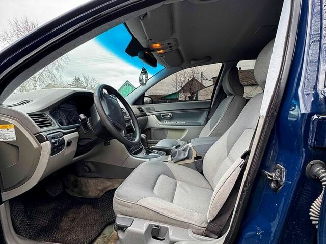 Синий Вольво С80, объемом двигателя 2.4 л и пробегом 211 тыс. км за 3400 $, фото 12 на Automoto.ua