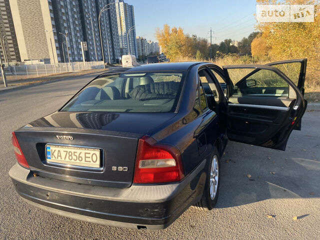 Синий Вольво С80, объемом двигателя 2.8 л и пробегом 430 тыс. км за 3700 $, фото 4 на Automoto.ua