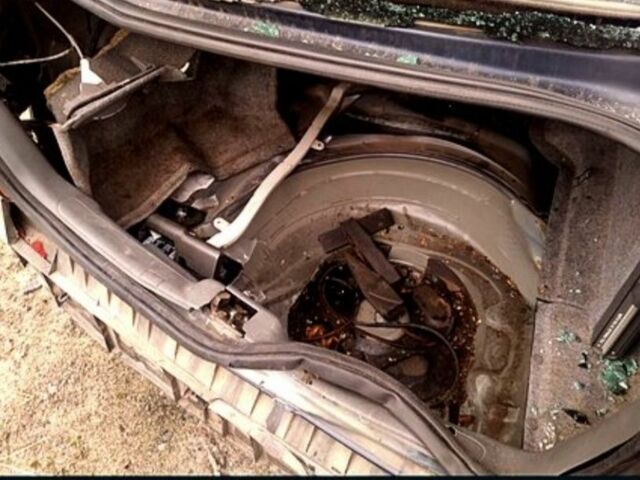 Синий Вольво С80, объемом двигателя 2.4 л и пробегом 369 тыс. км за 2200 $, фото 21 на Automoto.ua