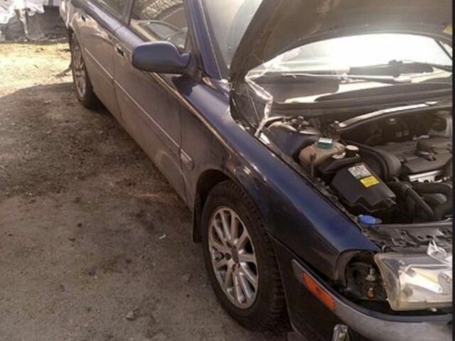 Синий Вольво С80, объемом двигателя 2.4 л и пробегом 369 тыс. км за 2200 $, фото 4 на Automoto.ua