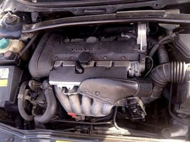 Синий Вольво С80, объемом двигателя 2.4 л и пробегом 369 тыс. км за 2200 $, фото 18 на Automoto.ua