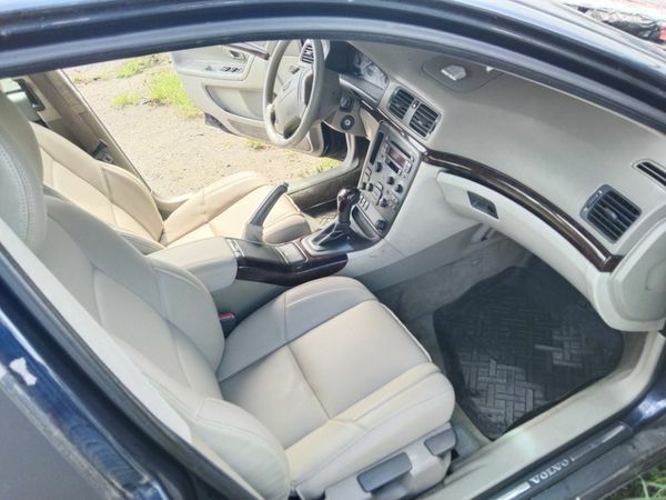 Синій Вольво S80, об'ємом двигуна 24 л та пробігом 369 тис. км за 2500 $, фото 5 на Automoto.ua