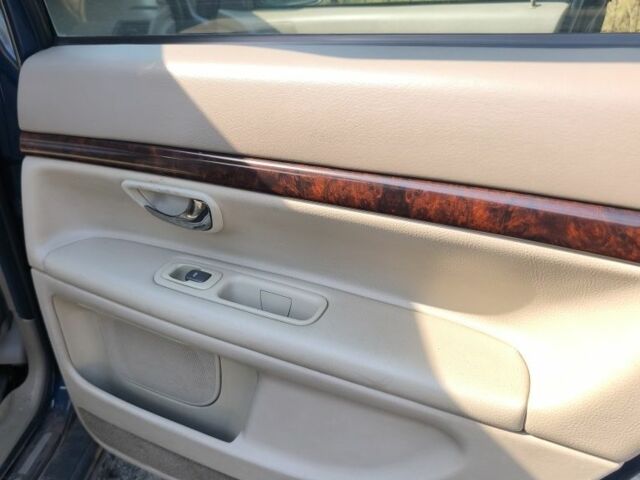 Синий Вольво С80, объемом двигателя 2.4 л и пробегом 369 тыс. км за 2200 $, фото 12 на Automoto.ua