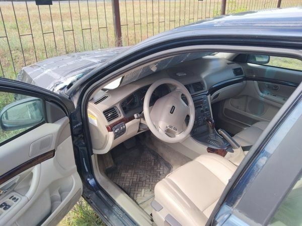 Синій Вольво S80, об'ємом двигуна 24 л та пробігом 369 тис. км за 2500 $, фото 6 на Automoto.ua