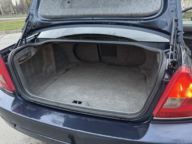 Синій Вольво S80, об'ємом двигуна 2.4 л та пробігом 275 тис. км за 2500 $, фото 15 на Automoto.ua