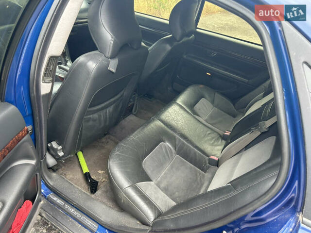 Синій Вольво S80, об'ємом двигуна 2.44 л та пробігом 290 тис. км за 2600 $, фото 4 на Automoto.ua