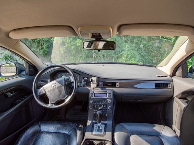 Синий Вольво С80, объемом двигателя 2.4 л и пробегом 405 тыс. км за 7800 $, фото 3 на Automoto.ua