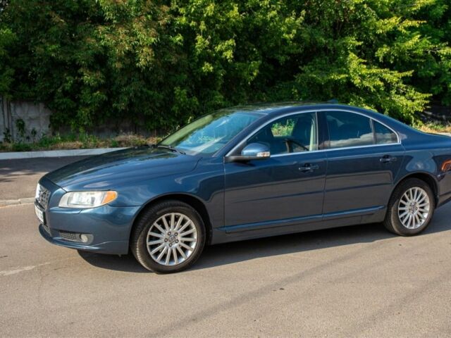 Синий Вольво С80, объемом двигателя 2.4 л и пробегом 405 тыс. км за 7800 $, фото 1 на Automoto.ua