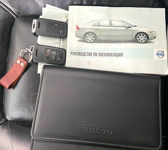 Синий Вольво С80, объемом двигателя 2.5 л и пробегом 297 тыс. км за 7000 $, фото 5 на Automoto.ua