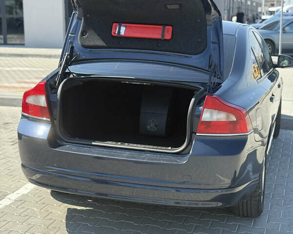 Синий Вольво С80, объемом двигателя 2.4 л и пробегом 255 тыс. км за 12100 $, фото 7 на Automoto.ua