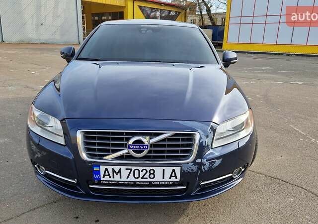 Синий Вольво С80, объемом двигателя 2.4 л и пробегом 182 тыс. км за 14000 $, фото 12 на Automoto.ua