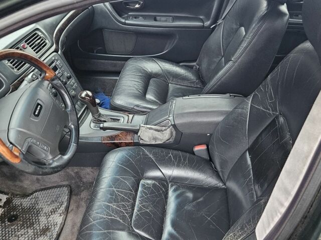 Зеленый Вольво С80, объемом двигателя 2.9 л и пробегом 440 тыс. км за 993 $, фото 5 на Automoto.ua