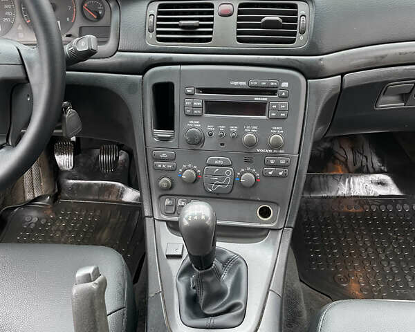 Зелений Вольво S80, об'ємом двигуна 2.92 л та пробігом 337 тис. км за 4000 $, фото 10 на Automoto.ua