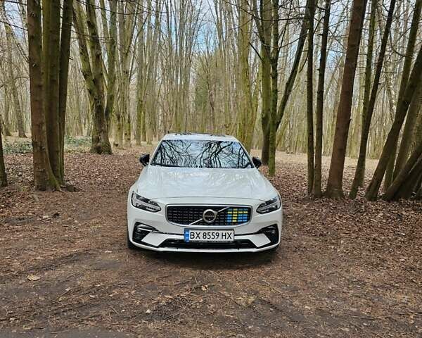 Білий Вольво S90, об'ємом двигуна 1.97 л та пробігом 130 тис. км за 19300 $, фото 6 на Automoto.ua