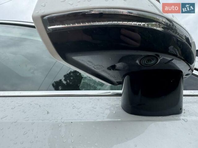 Білий Вольво S90, об'ємом двигуна 2 л та пробігом 200 тис. км за 4300 $, фото 1 на Automoto.ua