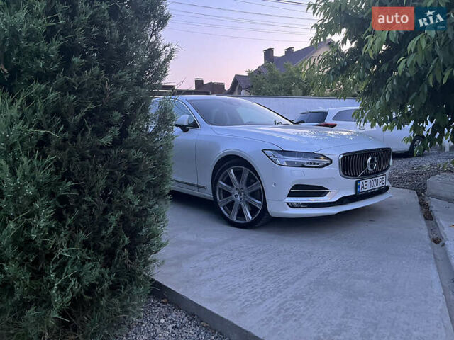 Білий Вольво S90, об'ємом двигуна 1.97 л та пробігом 100 тис. км за 35000 $, фото 34 на Automoto.ua