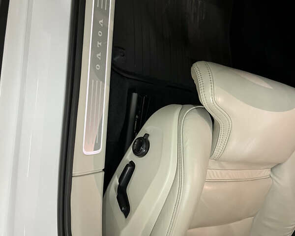 Білий Вольво S90, об'ємом двигуна 1.97 л та пробігом 100 тис. км за 35000 $, фото 24 на Automoto.ua