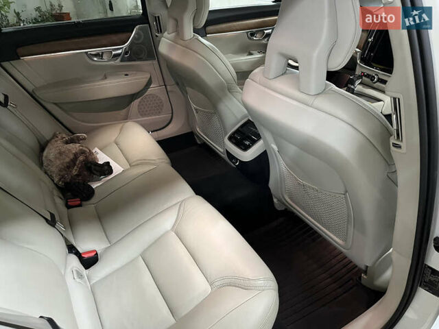 Білий Вольво S90, об'ємом двигуна 1.97 л та пробігом 100 тис. км за 35000 $, фото 14 на Automoto.ua