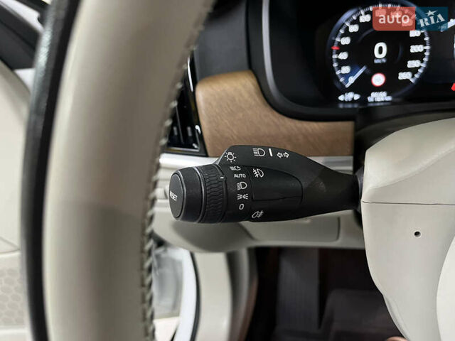 Білий Вольво S90, об'ємом двигуна 1.97 л та пробігом 100 тис. км за 35000 $, фото 25 на Automoto.ua