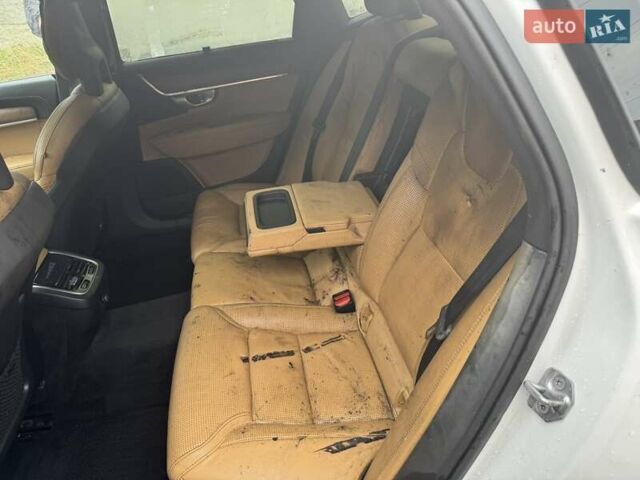 Білий Вольво S90, об'ємом двигуна 2 л та пробігом 200 тис. км за 4300 $, фото 6 на Automoto.ua