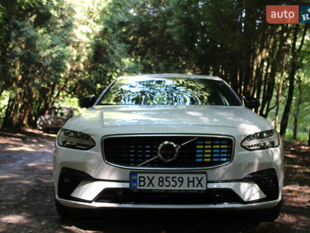 Білий Вольво S90, об'ємом двигуна 1.97 л та пробігом 130 тис. км за 19300 $, фото 28 на Automoto.ua