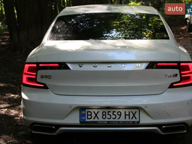 Білий Вольво S90, об'ємом двигуна 1.97 л та пробігом 130 тис. км за 19300 $, фото 32 на Automoto.ua