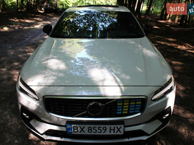 Білий Вольво S90, об'ємом двигуна 1.97 л та пробігом 130 тис. км за 19300 $, фото 45 на Automoto.ua