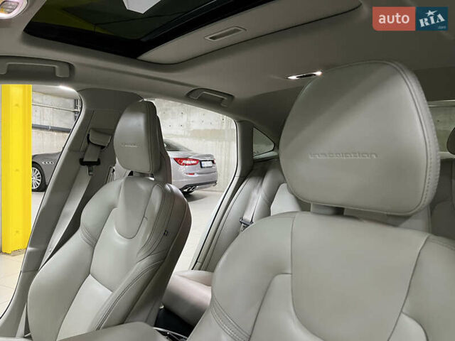 Білий Вольво S90, об'ємом двигуна 1.97 л та пробігом 100 тис. км за 35000 $, фото 32 на Automoto.ua