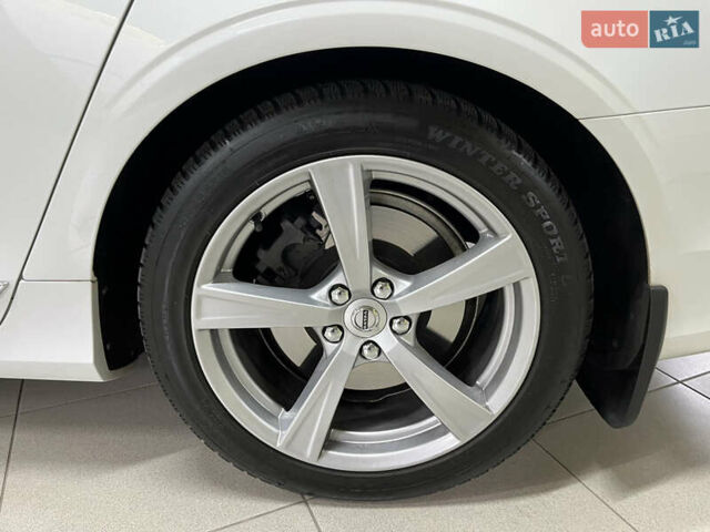 Білий Вольво S90, об'ємом двигуна 1.97 л та пробігом 100 тис. км за 35000 $, фото 10 на Automoto.ua