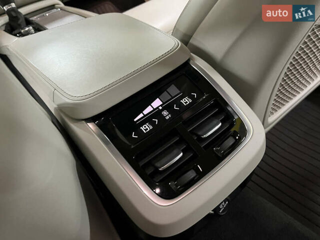 Білий Вольво S90, об'ємом двигуна 1.97 л та пробігом 100 тис. км за 35000 $, фото 27 на Automoto.ua