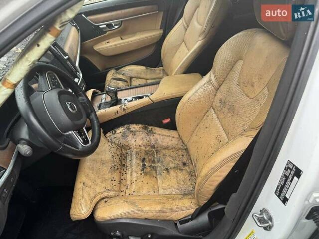 Білий Вольво S90, об'ємом двигуна 2 л та пробігом 200 тис. км за 4300 $, фото 23 на Automoto.ua