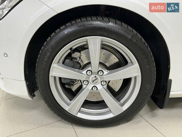 Білий Вольво S90, об'ємом двигуна 1.97 л та пробігом 100 тис. км за 35000 $, фото 45 на Automoto.ua