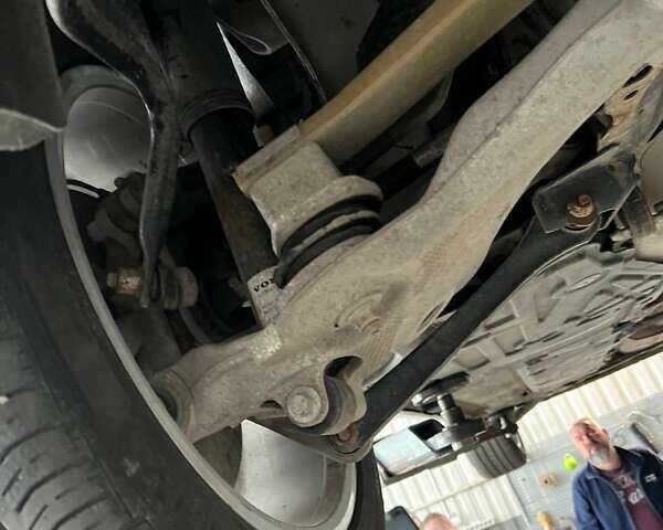 Белый Вольво С90, объемом двигателя 1.97 л и пробегом 65 тыс. км за 25000 $, фото 34 на Automoto.ua