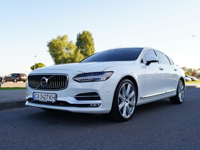 Білий Вольво S90, об'ємом двигуна 2 л та пробігом 28 тис. км за 29000 $, фото 2 на Automoto.ua